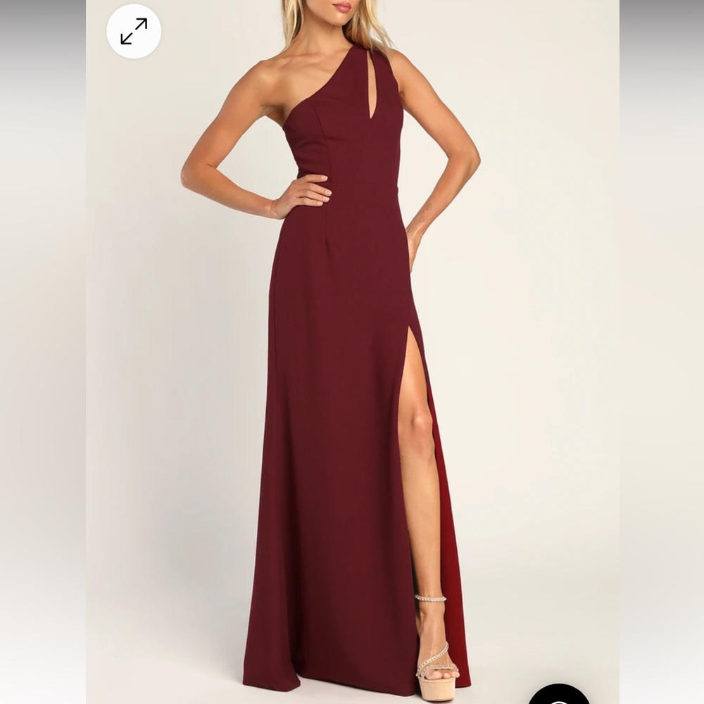 Lulu’s One Shoulder Burgundy Gown